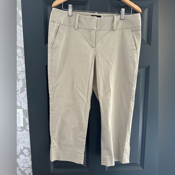 2 pairs Limited summer capris - Picture 5 of 7